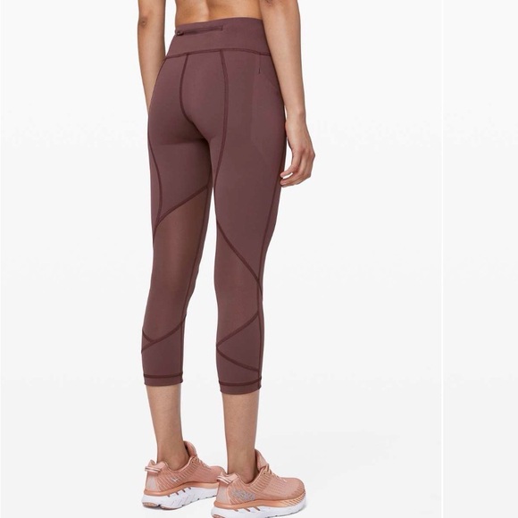 Lululemon Pace Rival Crop *22"
Cherry Cola - Picture 2 of 10